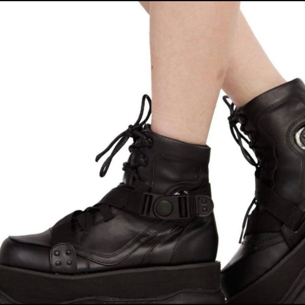 Demonia platforms